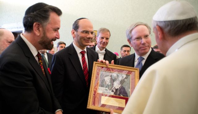 Pope Francis meets with Jewish leaders.