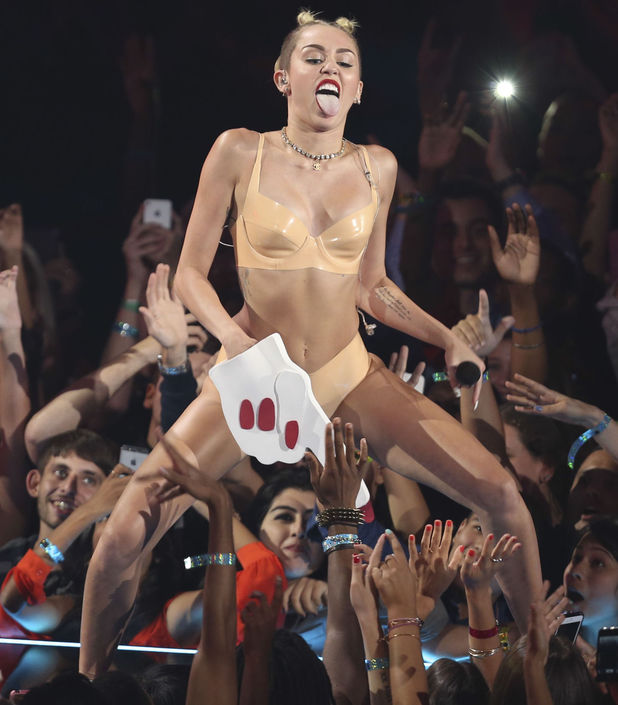 miley-cyrus-vma