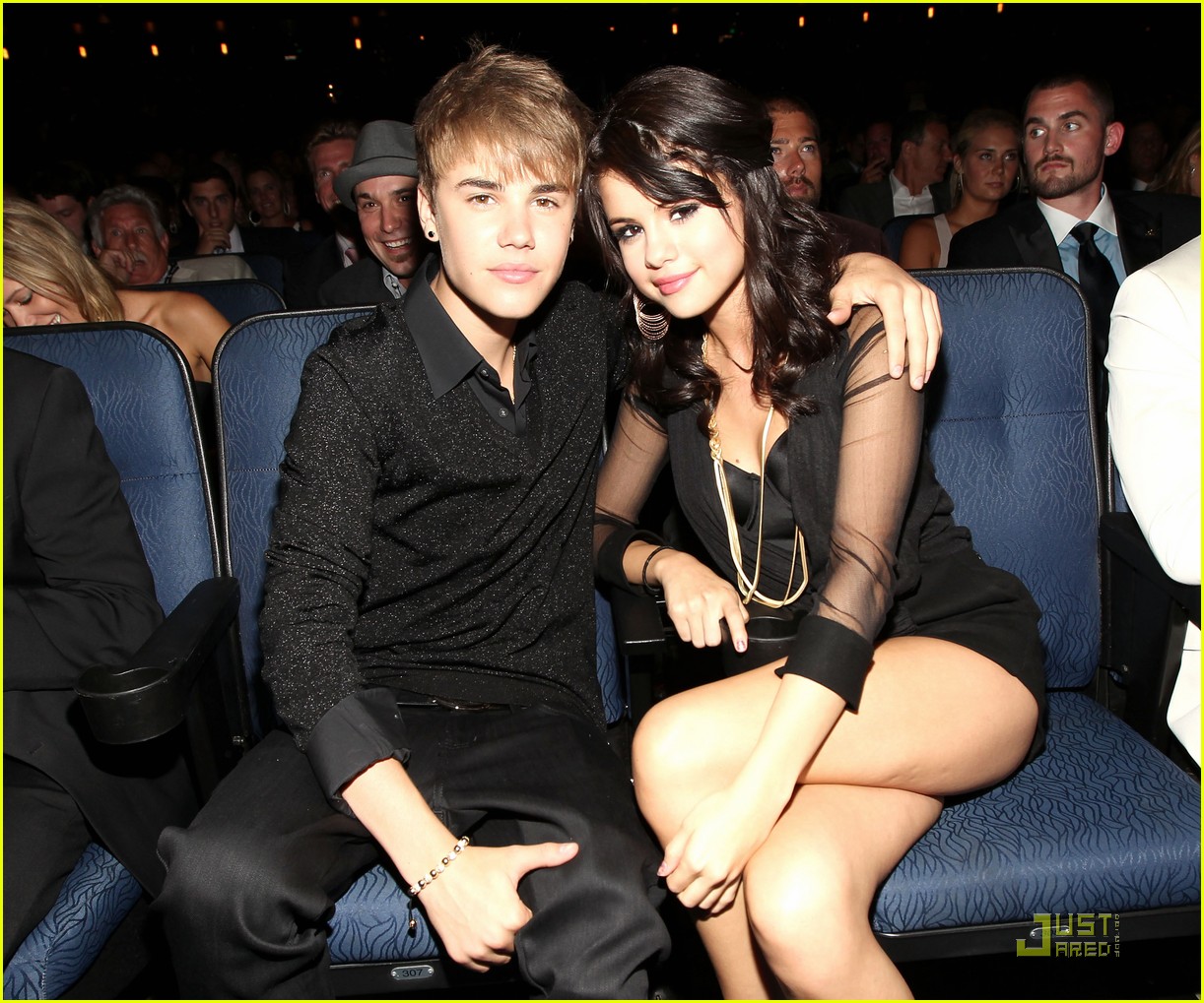 With a choice of virtually any woman in the world, Bieber chose an Indian squaw. I cannot help but imagine his Jewish handlers must have had a hand in this.