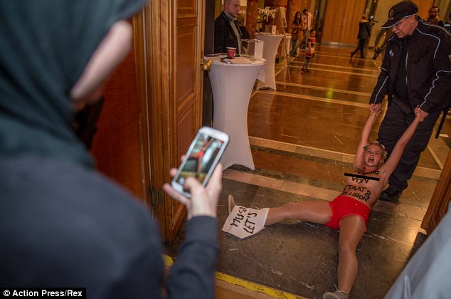 Femen_Berlin4