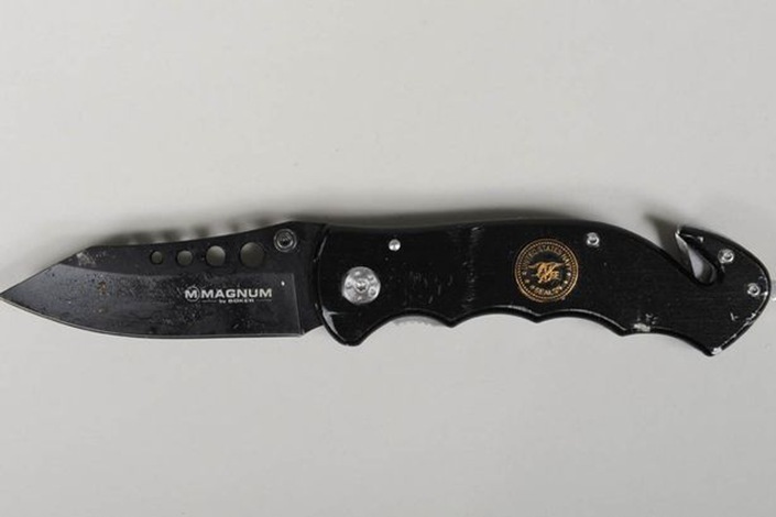 Murder Weapon The knife used by De Silva to stab Mr Griffiths to death Murder Weapon The knife used by De Silva to stab Mr Griffiths to death