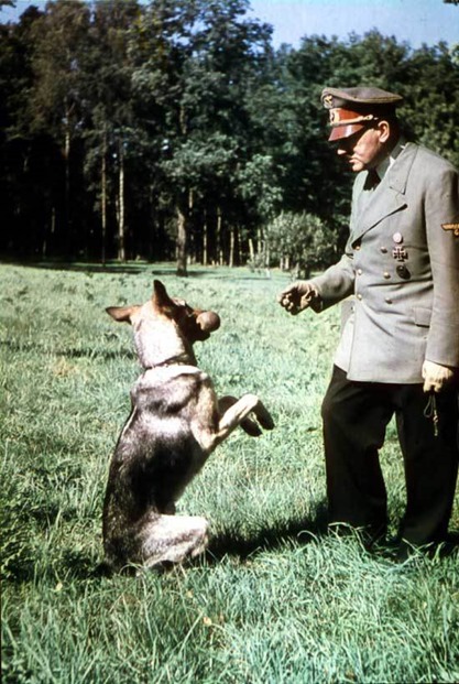hitler_w_blondi