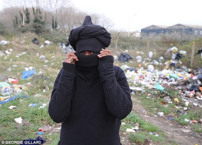 1414055152604_wps_24_ONLINE_HOLD_Calais_France