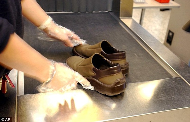 1414362717038_wps_3_SHOE_CHECK_Shoes_are_chec 1414362717038_wps_3_SHOE_CHECK_Shoes_are_chec