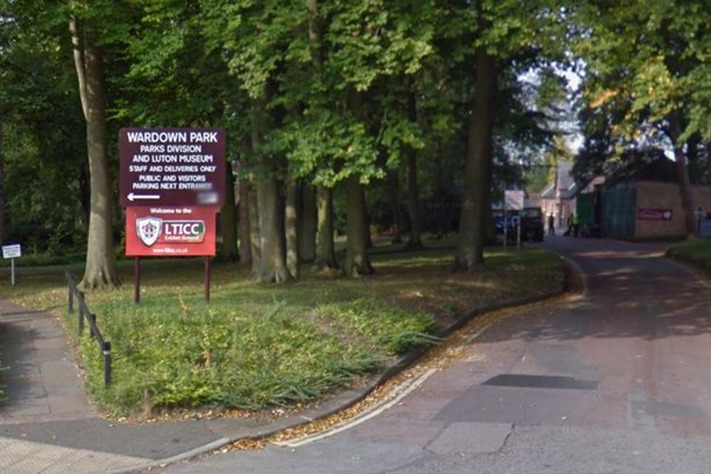 The-entrance-to-Wardown-Park-Luton The-entrance-to-Wardown-Park-Luton