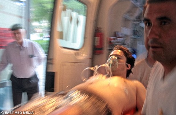 2A2404AD00000578-3145797-Alex_Bury_24_is_photographed_being_rushed_to_hospital_after_he_w-a-12_1435756633390 2A2404AD00000578-3145797-Alex_Bury_24_is_photographed_being_rushed_to_hospital_after_he_w-a-12_1435756633390