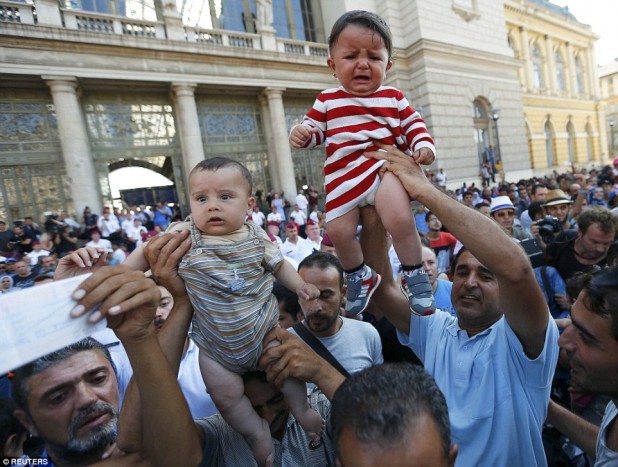 This will be the instinctive "migrant" response to rubber bullets.