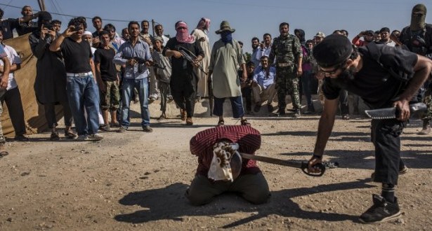 Syria-Assad-Fighters-Beheaded-Aug-2013-01