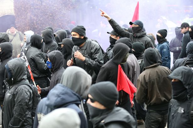 PAY-Anti-immigration-demonstration-at-Do ver