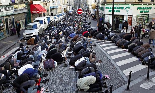 Paris-Muslims-01