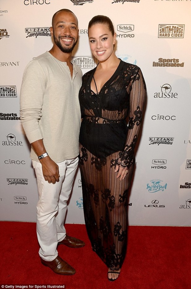 329F855800000578-3512950-True_love_Ashley_married_Justin_pictured_last_month_at_the_Sport-a-10_1459202619148
