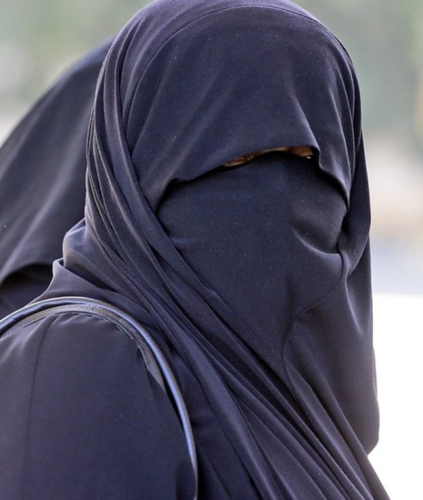 _90737379_burka