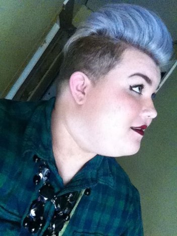 Fat-Girl-with-Blue-Hair_f_improf_352x469